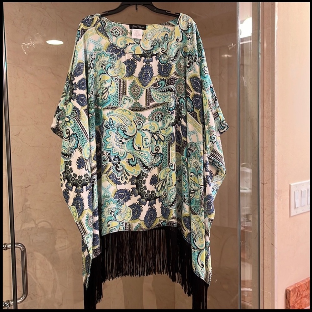 Slinky Newly Dry Cleaned Paisley Poncho Size XL